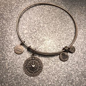 A Mother’s love Alex and Ani